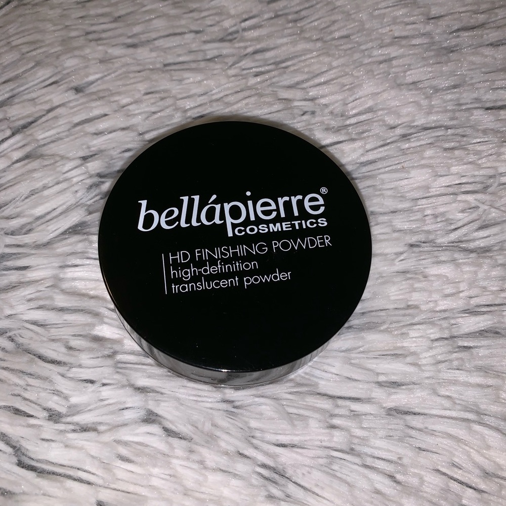 Bellapierre translucent powder